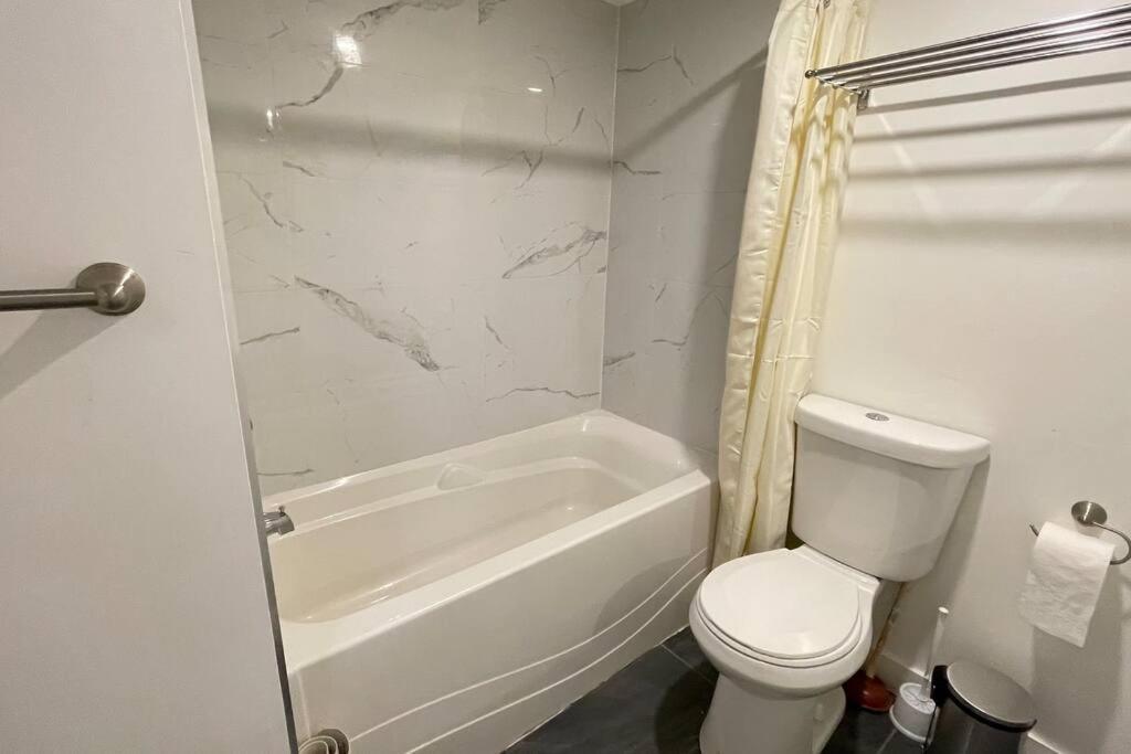 Unit #204 Cozy Mountain View 2Br In Canmore Downtown Esterno foto